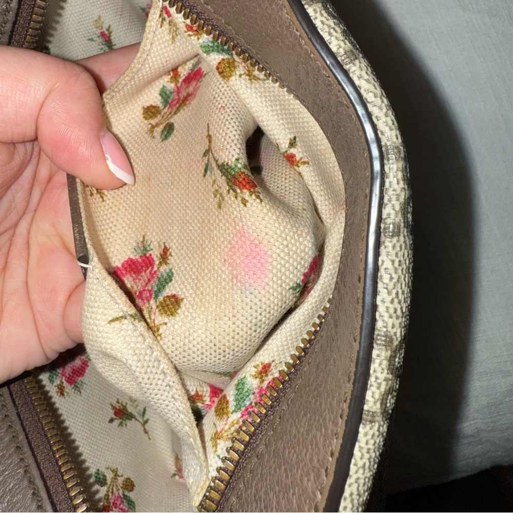 Gucci Supreme Neo Vintage Crossbody - Picture 5 of 11